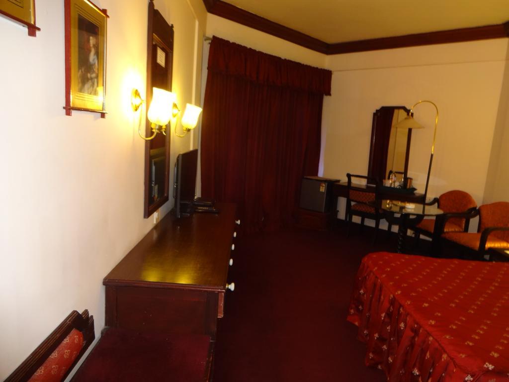 Manuelsons Malabar Palace Кожикоде Екстер'єр фото
